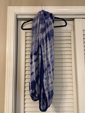 Calvin Klein Tie-Dye Infinity Scarf